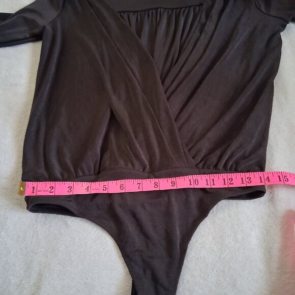 Free People NWOT Women's Size Medium Dark Brown Turnt Crossover Bodysuit - Picture 11 of 12